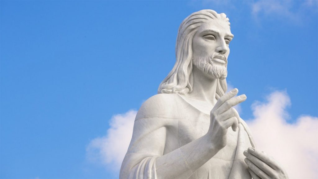 La estatua fue hecha de mármol de Carrara. Tiene unos 20 metros de altura y se eleva 51 metros sobre el nivel del mar, reposa sobre una base de 3 metros en la que su creadora enterró diversos objetos de la época.