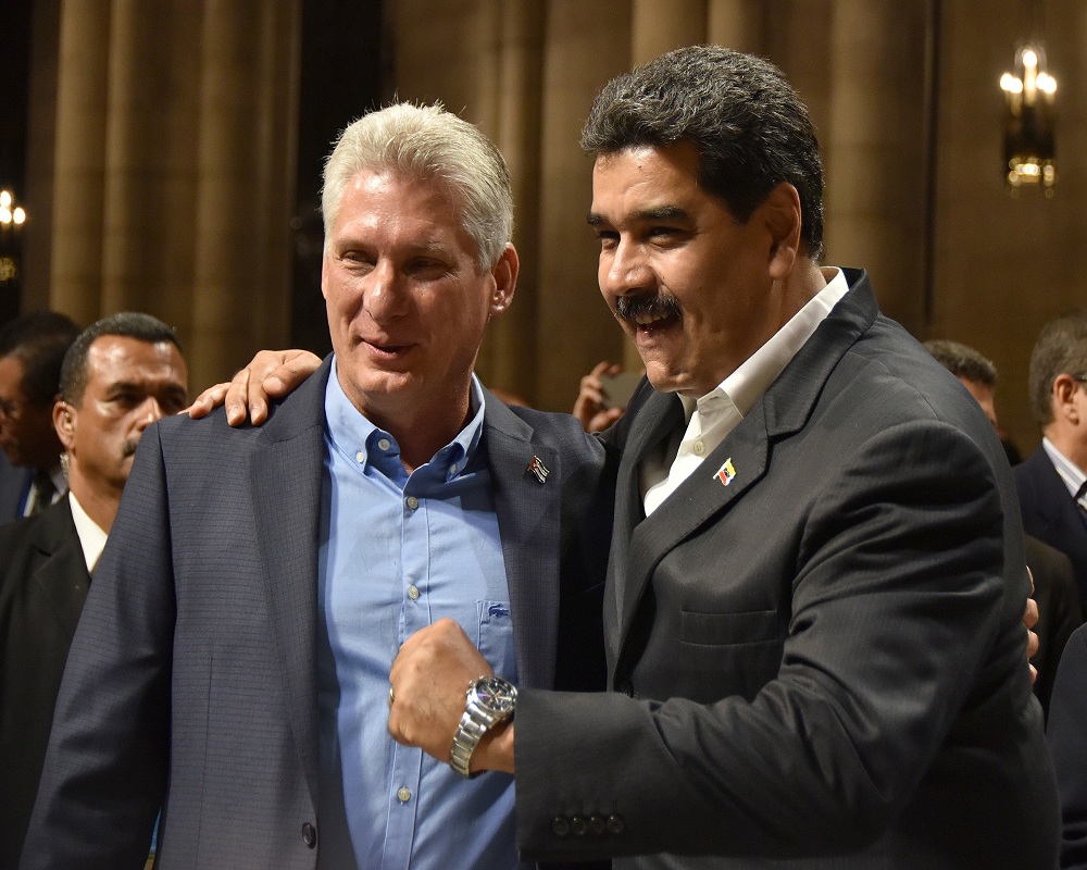 El Presidente de los Consejos de Estado y de Ministros, Miguel Díaz-Canel Bermúdez, en su cuenta de la red social twitter dedicó un mensaje al respaldo incondicional de la mayor de las Antillas a la Revolución Bolivariana y Chavista.