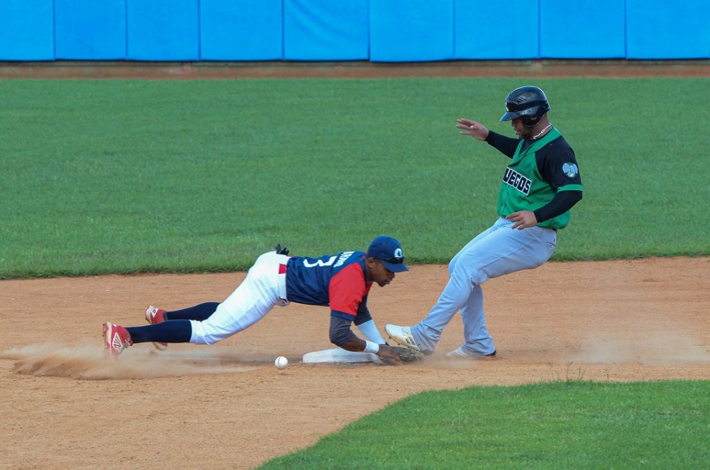 Qué dice Eduardo Paret sobre su sustitución en Villa Clara como manager del equipo.