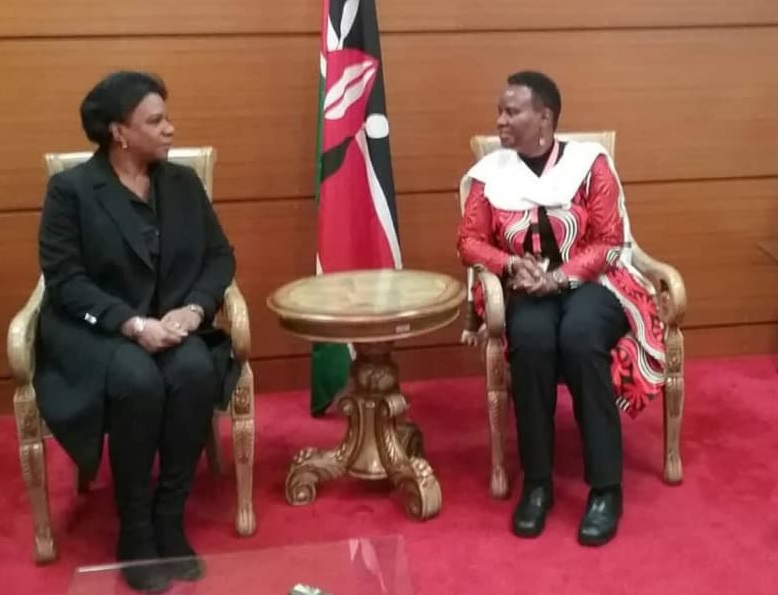 Inés María Chapman representa a la Isla en la novena edición de la cita, que sesionará hasta el martes con la asistencia de más de una veintena de jefes de Estado y Gobierno.