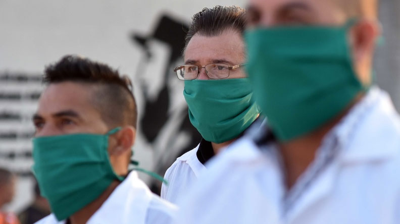 medicos cubanos