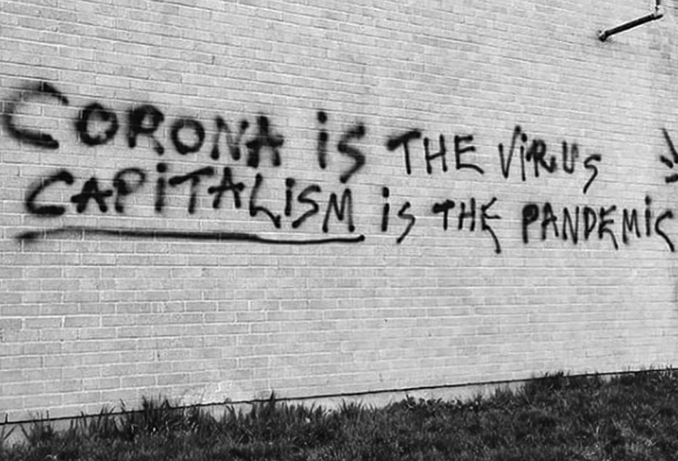 Como consecuencia del “quédate en casa” en los países capitalistas los consumidores de la clase media y alta dejaron de comprar los productos último modelo, que abarrotaban hasta el absurdo los mercados y los múltiples espacios y soportes de la publicidad.