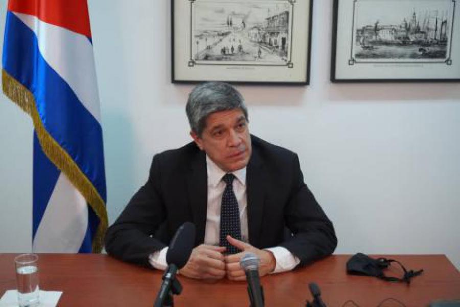 El director general de Estados Unidos de la Cancillería de Cuba, Carlos Fernández, afirmó que las agresiones estadounidenses a la isla parecen motivadas por la frustración ante sus éxitos frente a la Covid-19.