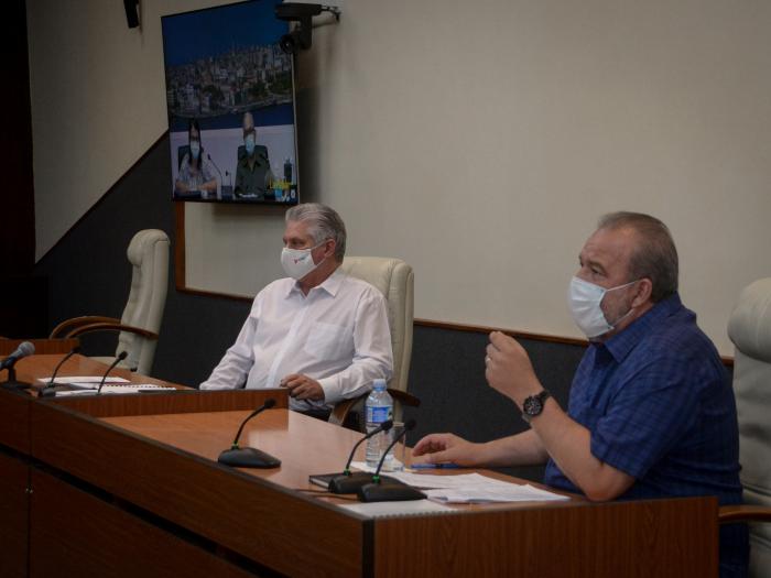 Así lo confirmó José Angel Portal Miranda, ministro de Salud Pública, al actualizar acerca de la situación epidemiológica del país durante la reunión del grupo temporal de trabajo para la prevención y control del nuevo coronavirus, que cada tarde encabezan el Presidente de la República, Miguel Díaz-Canel Bermúdez, y el primer ministro, Manuel Marrero Cruz.