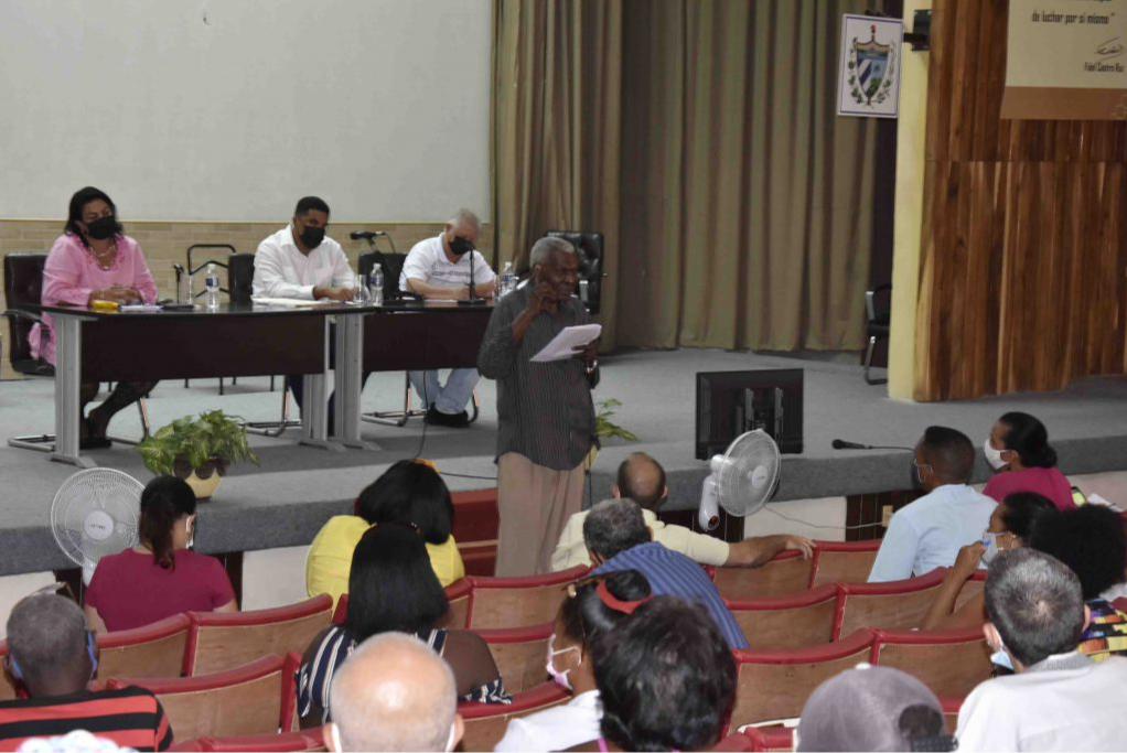 El presidente del Parlamento cubano, Esteban Lazo, participó en la sesión de la Asamblea del Poder Popular de Arroyo Naranjo, donde llamó a consolidar el funcionamiento de esa estructura como órgano superior del poder del Estado en su demarcación.