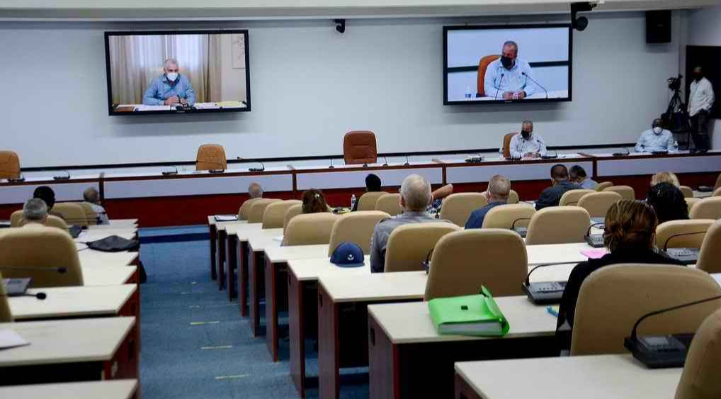 En la reunión, dirigida por el primer ministro, Manuel Marrero Cruz, se evaluó la implementación de la política para la atención a personas, familias-hogares, grupos o comunidades en situaciones de vulnerabilidad social.