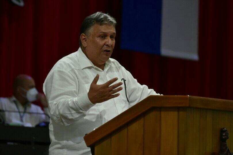 En el mercado informal de divisas hay una tasa de cambio de 1x70, lo que representa una inflación de 6 900 %, e incide tanto en la inflación mayorista como en la minorista.