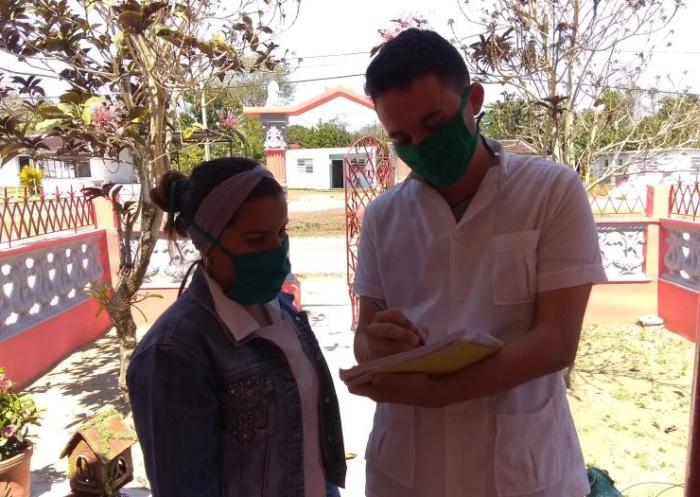 Para la COVID-19 se realizaron un total de 17 047 muestras para la vigilancia en el día, resultando 549 positivas. El país acumula 10 558 968 muestras realizadas y 953 183 positivas.