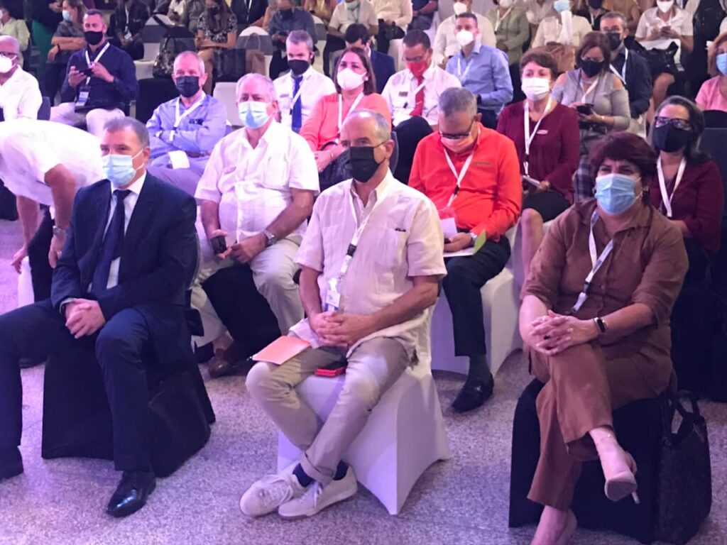 Este encuentro, que se realiza de forma hibrida -presencial y virtual-, cuenta además con paneles que dedicarán sus debates y análisis de temas como la cultura, la naturaleza, las tecnologías como una manera de facilitar la vida a los discapacitados.