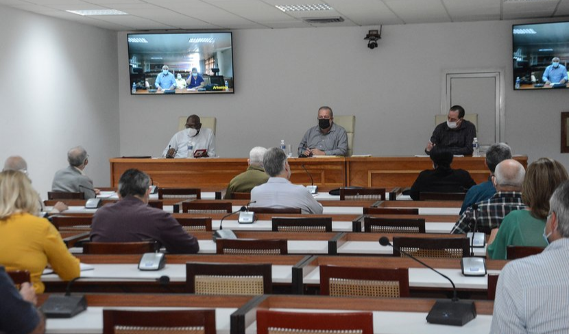 los estudios de secuenciación del virus SARS-CoV-2 están arrojando, aunque todavía sea de forma preliminar, que la variante Ómicron es la que empieza a prevalecer en Cuba, desplazando a otras como la Delta.