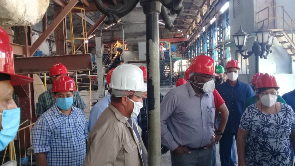 Por la Empresa Agroindustrial Azucarera Melanio Hernández, del municipio de Taguasco, cuyo central fue el primero en sumarse aquí a la actual zafra, comenzó este jueves el recorrido del vicepresidente de Cuba.
