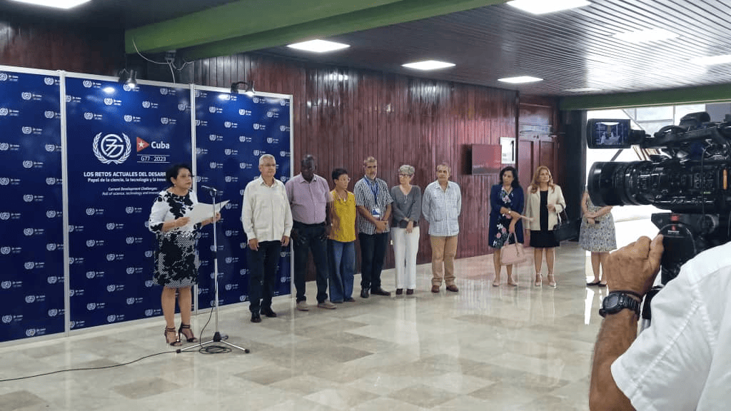 Cumbre G77 y China, exposición fotográfica en el Palacio de Convenciones de La Habana