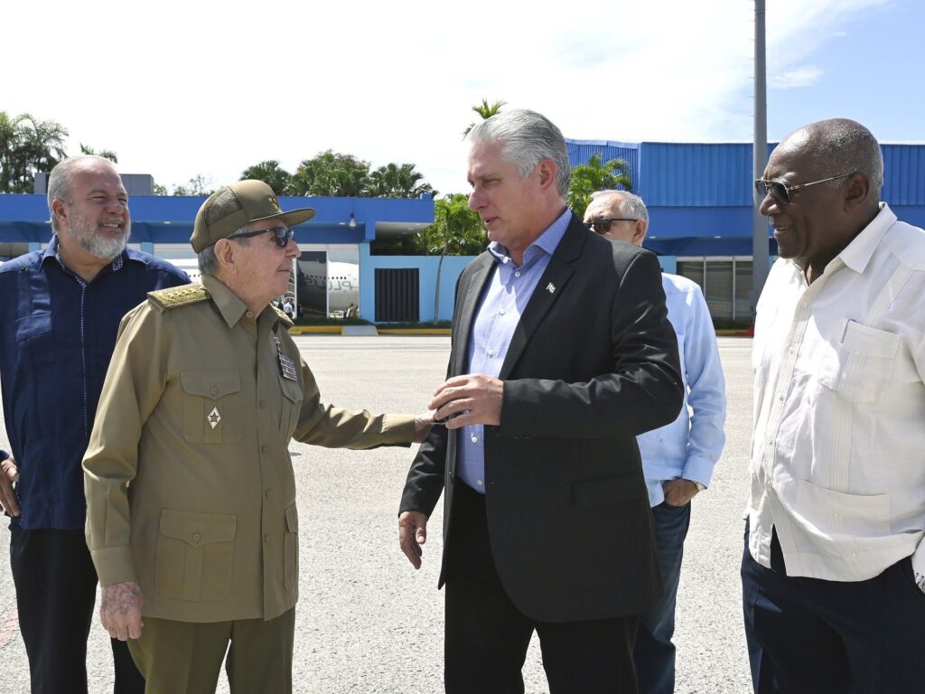 presidente cubano Miguel Díaz Canel Bermúdez arriba a La Habana tras participar en 78 sesiones de la ONU