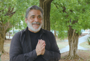 Julio González Pagés desmonta mitos sobre masculinidad y llama a transformar patrones desde lo cotidiano